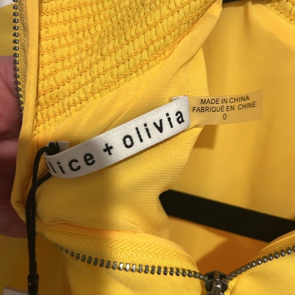 Alice & Olivia yellow dress lined size 0 NWT but can fit size 2 or 4 - Picture 5 of 6